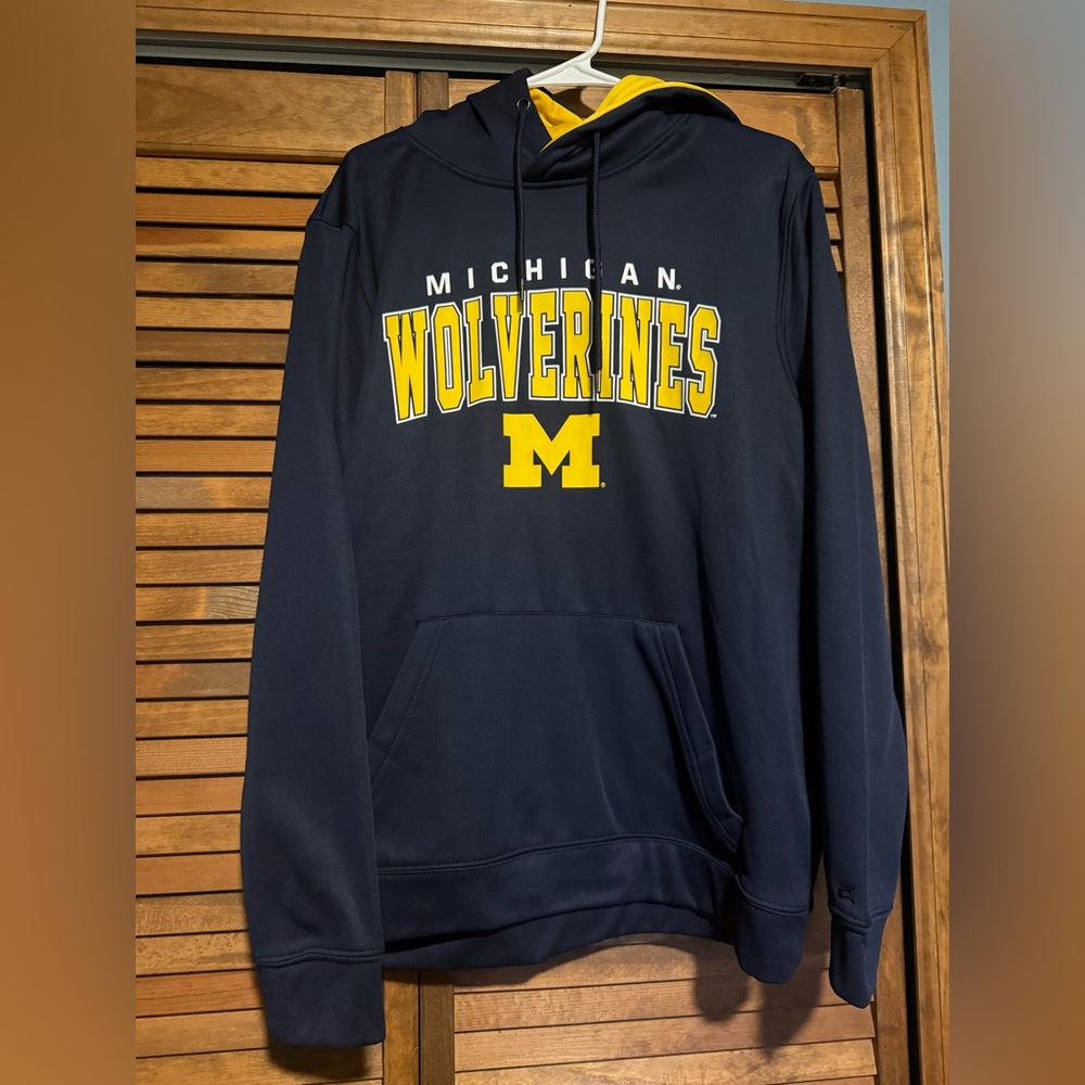 Michigan Navy and Yellow Wolverines Pullover Hoodie